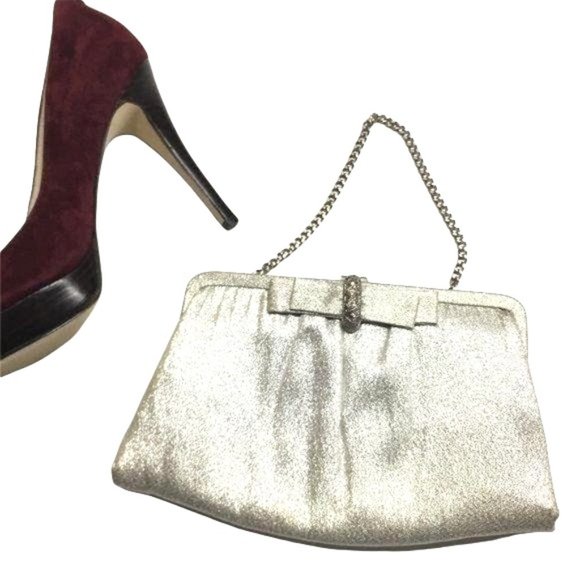 Vintage Handbags - Andé Vintage clutch handbag Kiss lock silver purse hideaway chain Sz Small Wrist